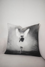 Ladda upp bild till gallerivisning, Grace kuddfodral 50x50cm / 65x65cm - TOVE FRANK