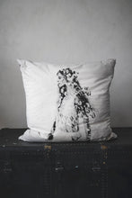 Ladda upp bild till gallerivisning, Samsara kuddfodral 50x50cm / 65x65cm - TOVE FRANK